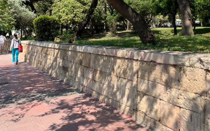 Αντιγκράφιτι παρέμβαση στο Πάρκο Ευαγγελισμού από τον Δήμο Αθηναίων 24 ql059htp