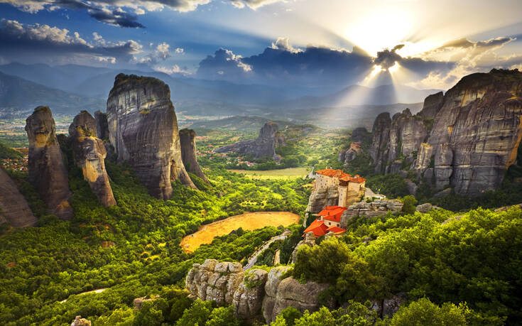 Κατάνυξη και δέος στα Μετέωρα 22 shutterstock 406976179