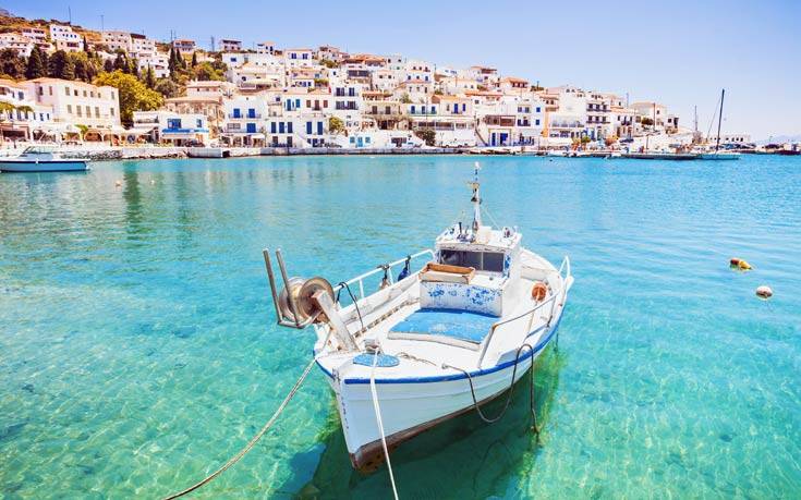 Εκτενές αφιέρωμα του Conde Nast Traveller σε ελληνικό νησί 7 shutterstock 435509122