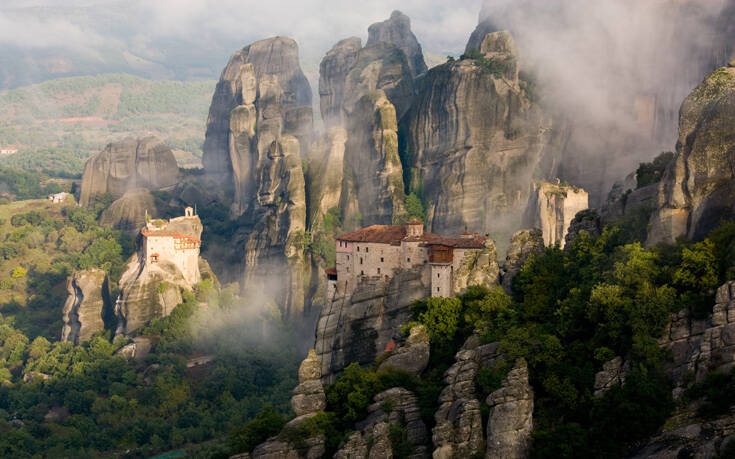 Κατάνυξη και δέος στα Μετέωρα 17 shutterstock 89177848