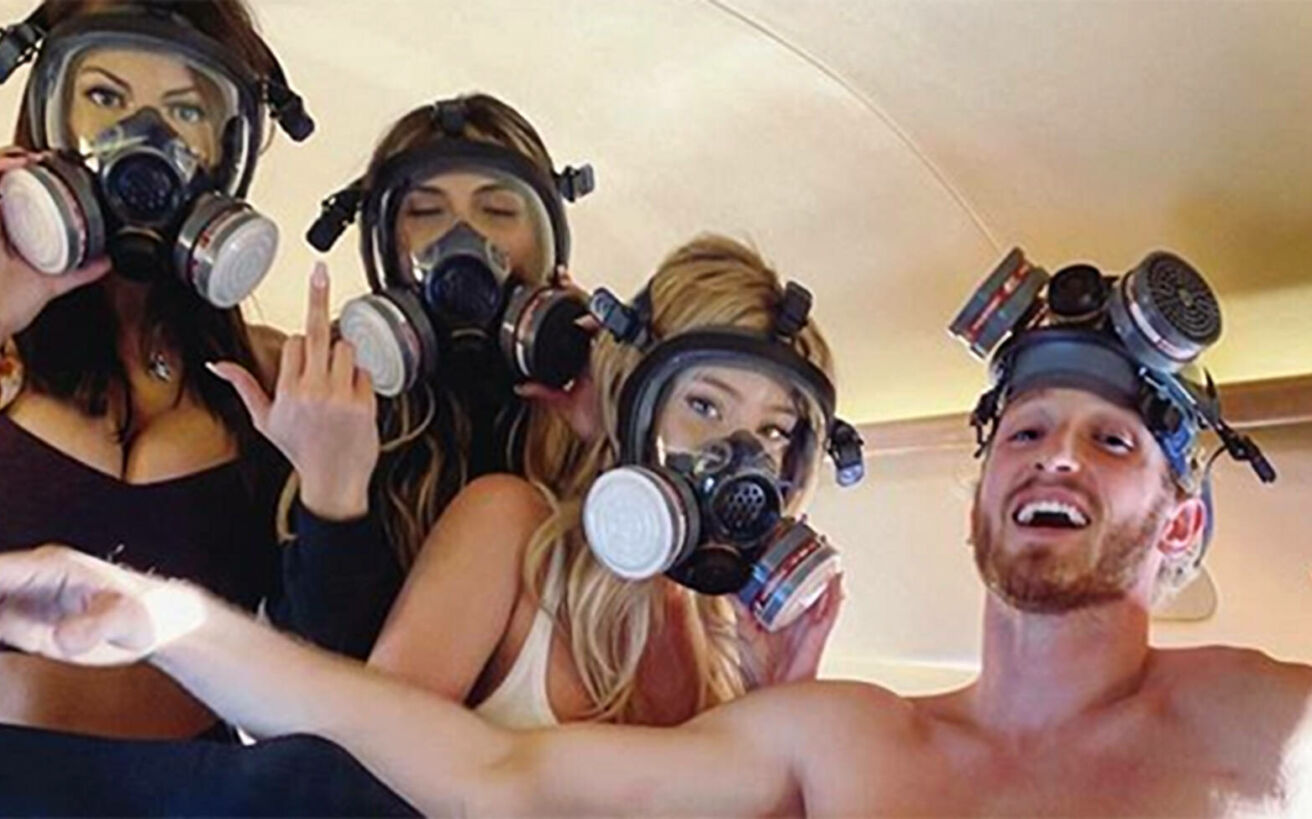 Ο κορονοϊός έβγαλε τις… μάσκες σε celebrities και influencers