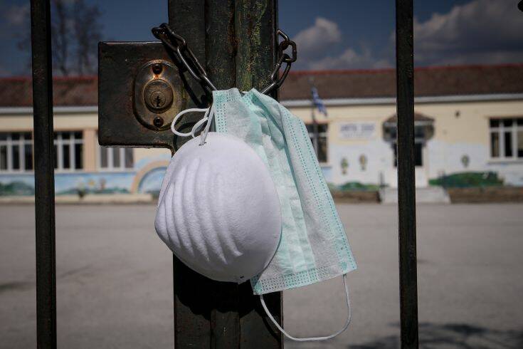 Αντίστροφη μέτρηση για το άνοιγμα των σχολείων – Καλούνται σήμερα να επιστρέψουν οι εκπαιδευτικοί