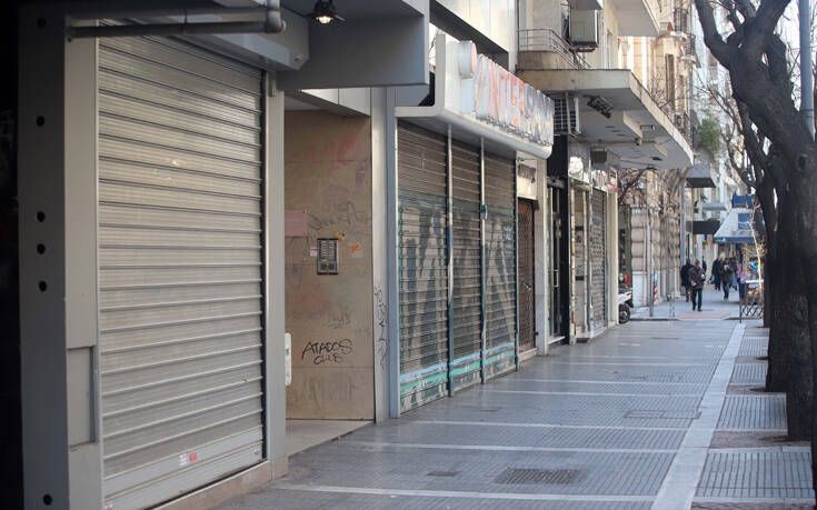 Χωρίς τα 800 ευρώ έμειναν 97.000 επαγγελματίες – Ο λόγος που εξαιρέθηκαν από την ειδική αποζημίωση