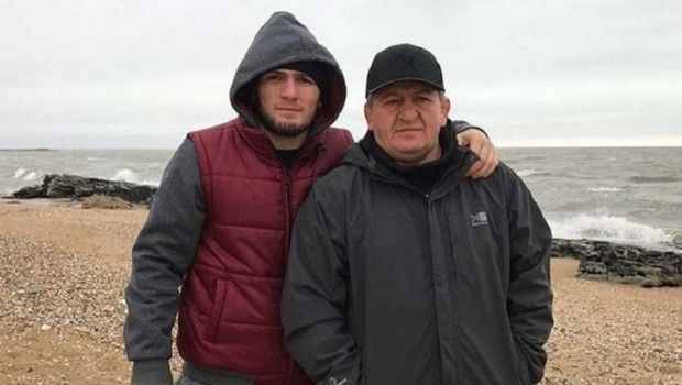 Khabib Nurmagomedov: Σε κρίσιμη κατάσταση ο πατέρας και προπονητής του