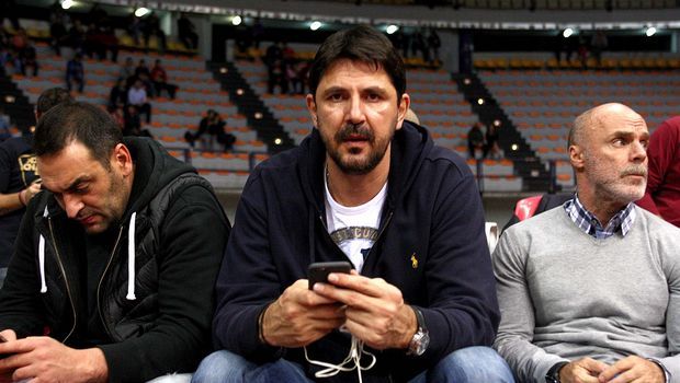 Ρεντζιάς: “Δεν είμαστε ούτε υπανάπτυκτοι, ούτε μπασκετική μπανανία”