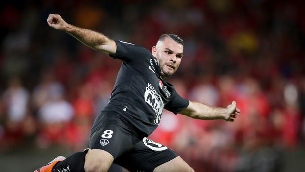 Κοέν στο Sport24.gr: “Ο Κουρ θα άφηνε τη Γαλλία για τον Ολυμπιακό”