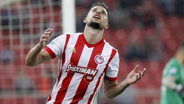 Free agent o Κέβιν Μιραλάς