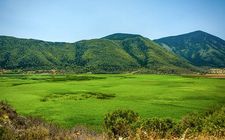 Η μυθική λίμνη της Κορινθίας 38 shutterstock 472999777