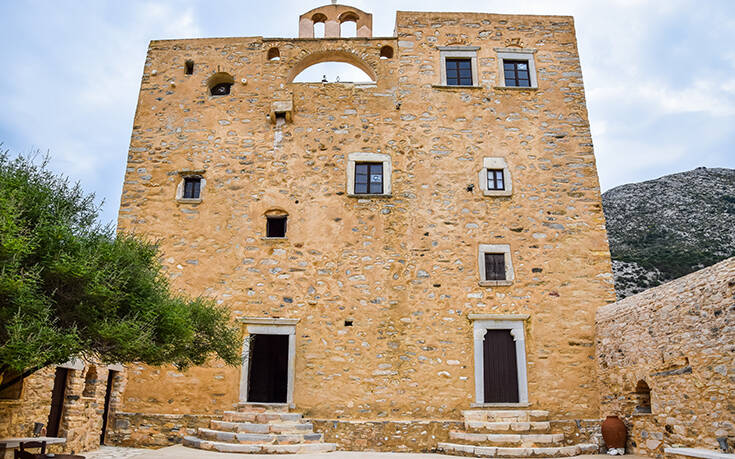 Ο επιβλητικός Πύργος Μπαζαίου στη Νάξο 6 shutterstock 703247002