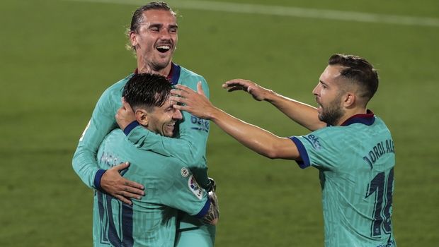 Βιγιαρεάλ – Μπαρτσελόνα 1-4: Έμεινε ζωντανή με τεσσάρα
