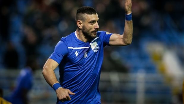 Έντονο ενδιαφέρον από Super League για Αραβίδη