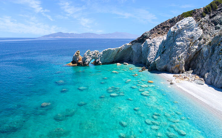 Η παραλία της Σκιάθου που θα σας πάρει τα μυαλά 38 shutterstock 1134730076