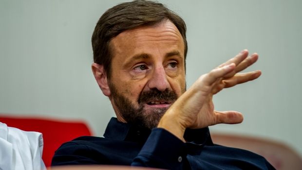 Μάντζιος: “Στο χέρι του Σούντγκρεν να ξαναμπεί”