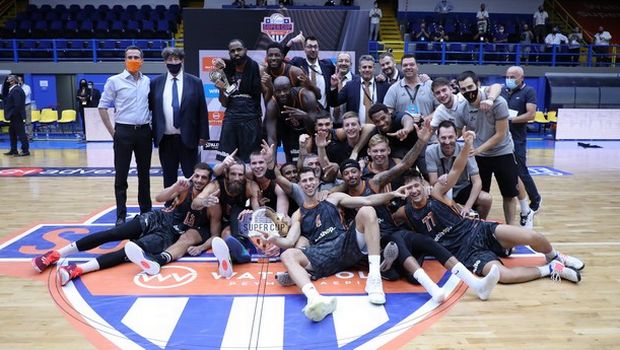 Προμηθέας: Η απονομή του τροπαίου και οι πανηγυρισμοί