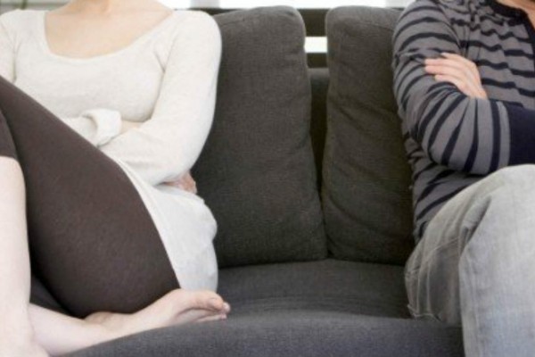 31χρονη Άντα: “Δε θέλω ο άνδρας μου να φέρει την κόρη του για Πρωτοχρονιά σπίτι μας” – Έρωτας και Σχέσεις