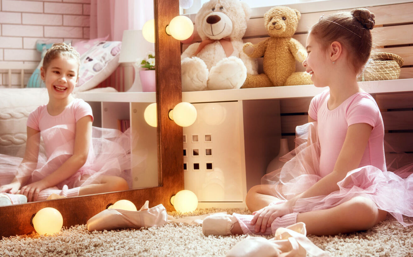 Η άγνωστη ιστορία για το πώς καθιερώθηκε το ροζ χρώμα στα κορίτσια – Newsbeast