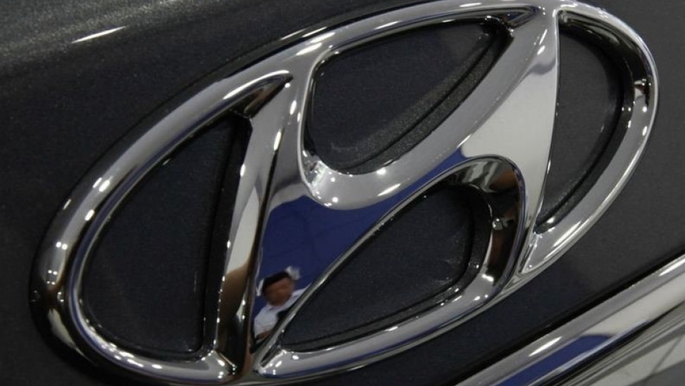 Η Hyundai επανεξετάζει τη συνεργασία της με την Apple