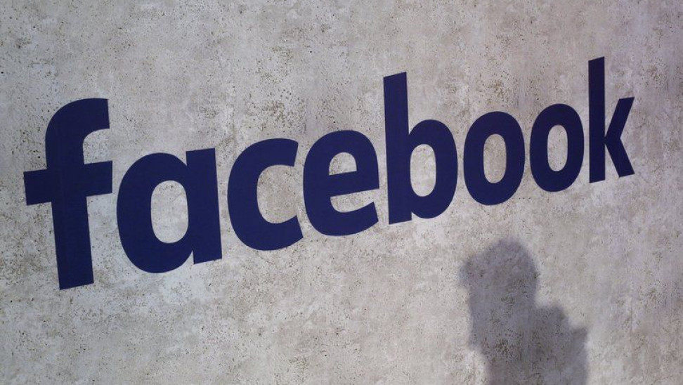 Το Facebook βάζει φρένο στις «ψεκασμένες» αναρτήσεις για τα εμβόλια