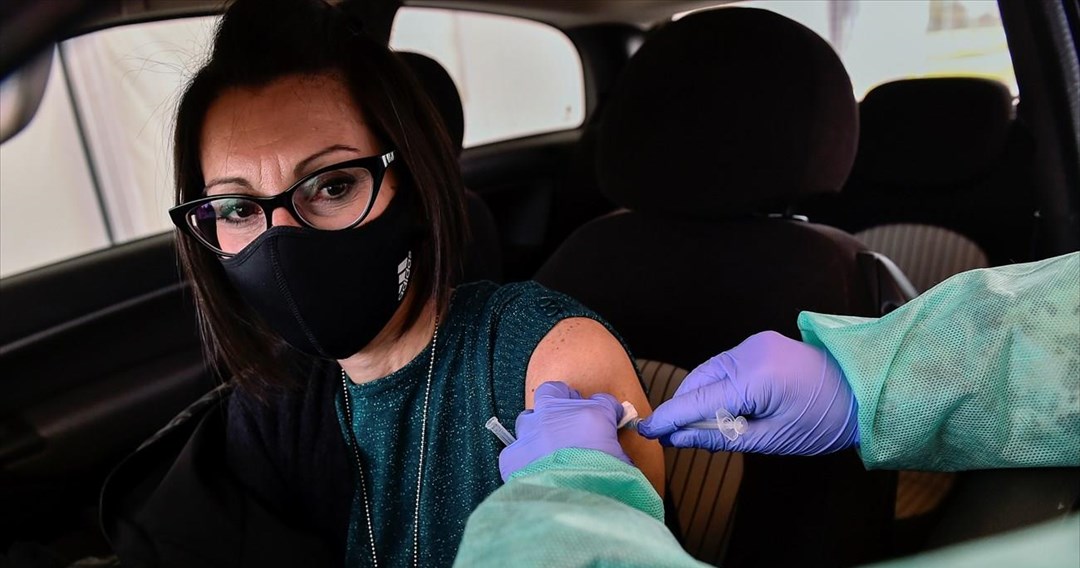 «Παταγώδης» αποτυχία της εμβολιαστικής εκστρατείας στη Λομβαρδία
