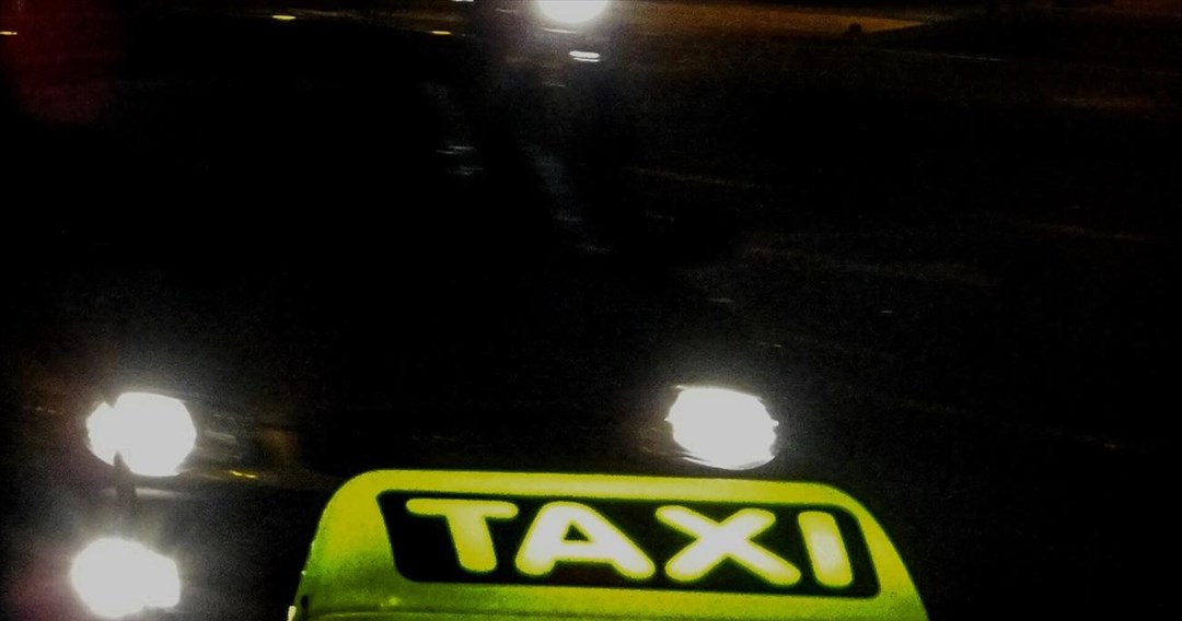 Πώς δρούσε οδηγός ταξί που εξαπατούσε κι έκλεβε ηλικιωμένους επιβάτες
