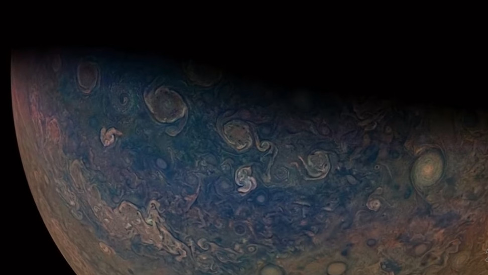 NASA: Το ταξίδι του Juno στο Δία και τον Γανυμήδη με μουσική του Βαγγέλη Παπαθανασίου
