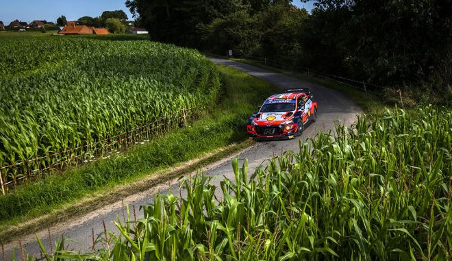 WRC: Μονομαχία Νεβίλ-Μπριν την πρώτη μέρα του Ράλι Ypres