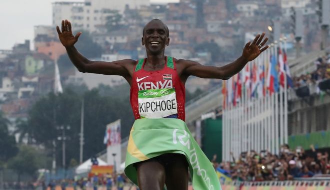 Ολυμπιακοί Αγώνες – Μαραθώνιος: Χρυσός Ολυμπιονίκης δια περιπάτου ο Κιπτσόγκε
