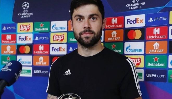 Αθανασιάδης: Η συγκινητική αφιέρωση του στη σύντροφό του