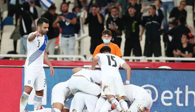 Ελλάδα – Σουηδία: Ο Παυλίδης έκανε το 2-0 με ασίστ Τζόλη και VAR