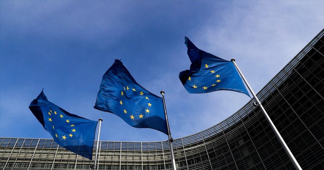 Έτοιμη να εγκρίνει «προσωρινά μέτρα» κατά των αυξήσεων στην ενέργεια, η Κομισιόν