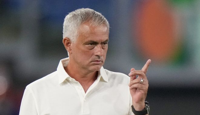 Λάτσιο – Ρόμα: Ο Μουρίνιο έφυγε εκνευρισμένος από τη συνέντευξη Τύπου