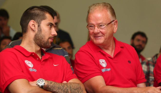 Ο Πρίντεζης στο SPORT24: “Ο Σπανούλης ζήτησε από τον Ντούσαν Ιβκοβιτς να γλυκάνει γιατί τον φοβούνται οι παίκτες”