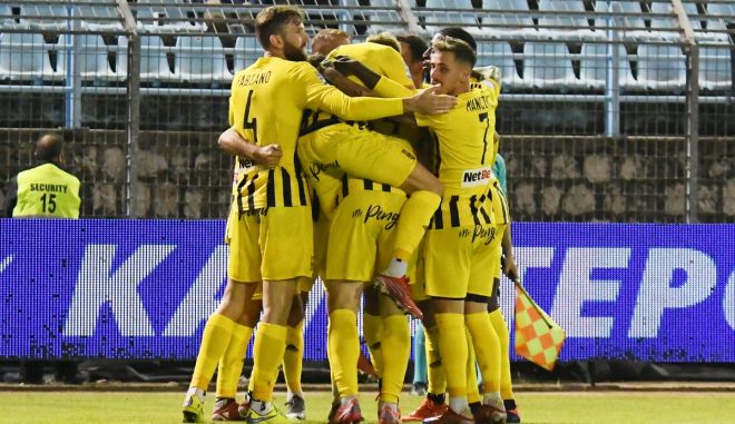 Λαμία – Άρης 0-1: Κίτρινη απόδραση από αέρος με Μπράμπετς