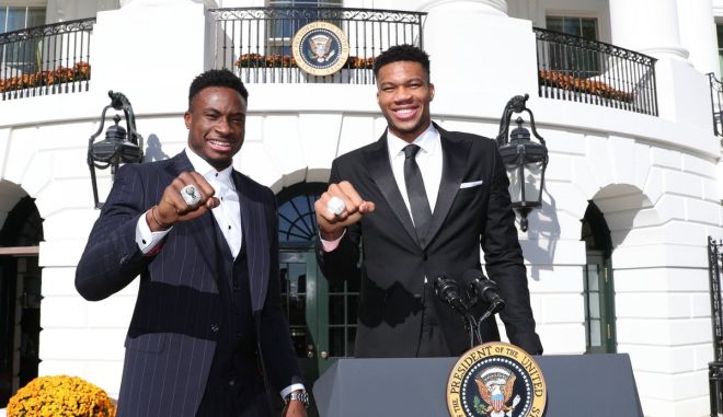 LIVE STREAMING: Ο πρόεδρος των ΗΠΑ, Τζο Μπάιντεν τιμά τον πρωταθλητή Γιάννη Αντετοκούνμπο και τους Μπακς