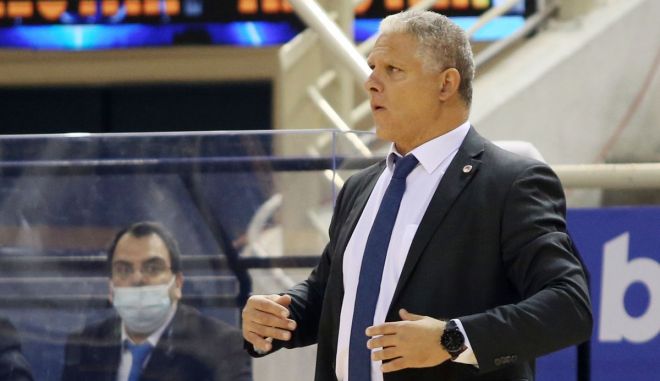 Μανωλόπουλος: Δεν ταξίδεψε με το Περιστέρι στη Γερμανία, πρόβλημα και για το ταξίδι με την Εθνική στο Νιούκαστλ