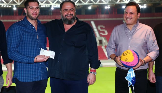 Ολυμπιακός: Η παράδοση του πριμ της ΠΑΕ στην Εθνική πόλο Ανδρών