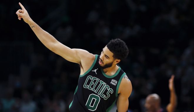 Σέλτικς – Θάντερ 111-105: Ο Τέιτουμ ανεβάζει κι άλλο τη Βοστώνη
