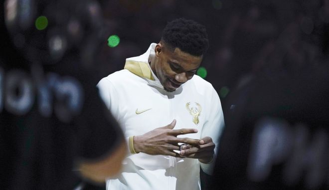 NBA: Οι ευχές των Μιλγουόκι Μπακς για το νέο έτος στα ελληνικά