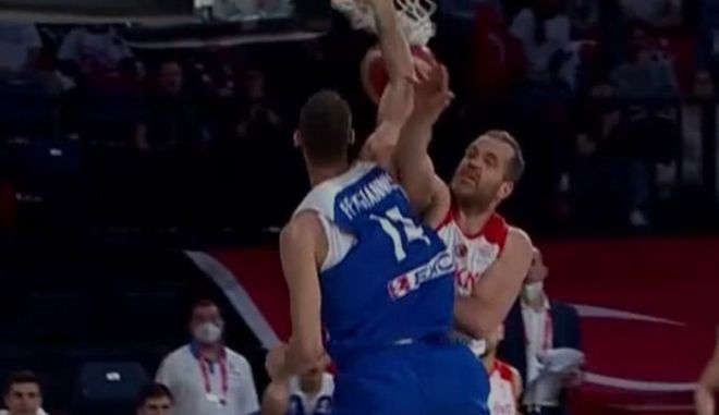Τουρκία – Ελλάδα: Ο Παπαγιάννης έκανε πόστερ τον Σαβάς