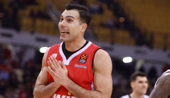 Ο Μάικ Τζέιμς αποθέωσε τον Σλούκα: “Τρελάθηκε”