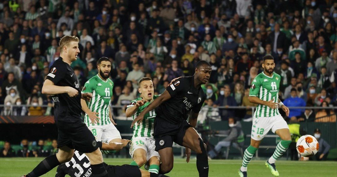Χάρτινες έδρες στο Europa League