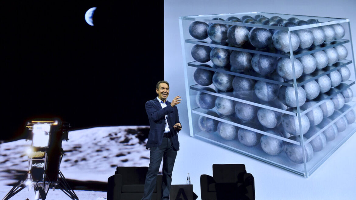 Jeff Koons: 125 Î³Î»ÏÏÏÎ¬ ÎµÎºÏÎ¿Î¾ÎµÏÎ¸Î·ÎºÎ±Î½ Î¼Îµ ÏÏÏÎ±ÏÎ»Î¿ ÏÏÎ¿ ÏÎµÎ³Î³Î¬ÏÎ¹