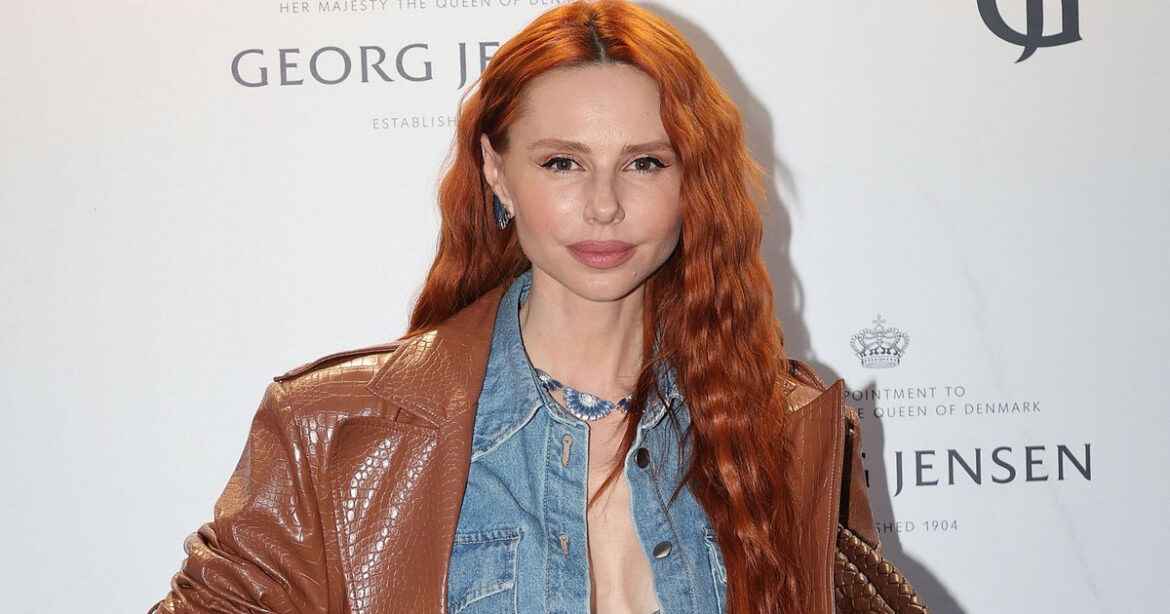 H Έβελυν Καζαντζόγλου φόρεσε το κομμάτι που αποτελεί διαχρονική και ταυτόχρονα μοντέρνα τάση