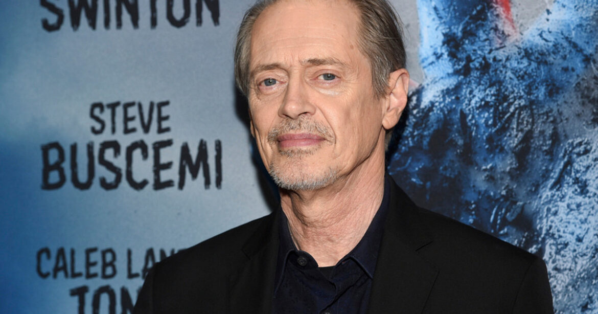 Άγνωστος έριξε μπουνιές στον Στιβ Μπουσέμι σε δρόμο της Νέας Υόρκης – Μεταφέρθηκε στο νοσοκομείο