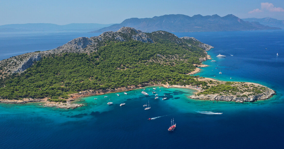 Το νησί κοντά στην Αθήνα που δεν κατοικούν άνθρωποι, μόνο άγρια ζώα