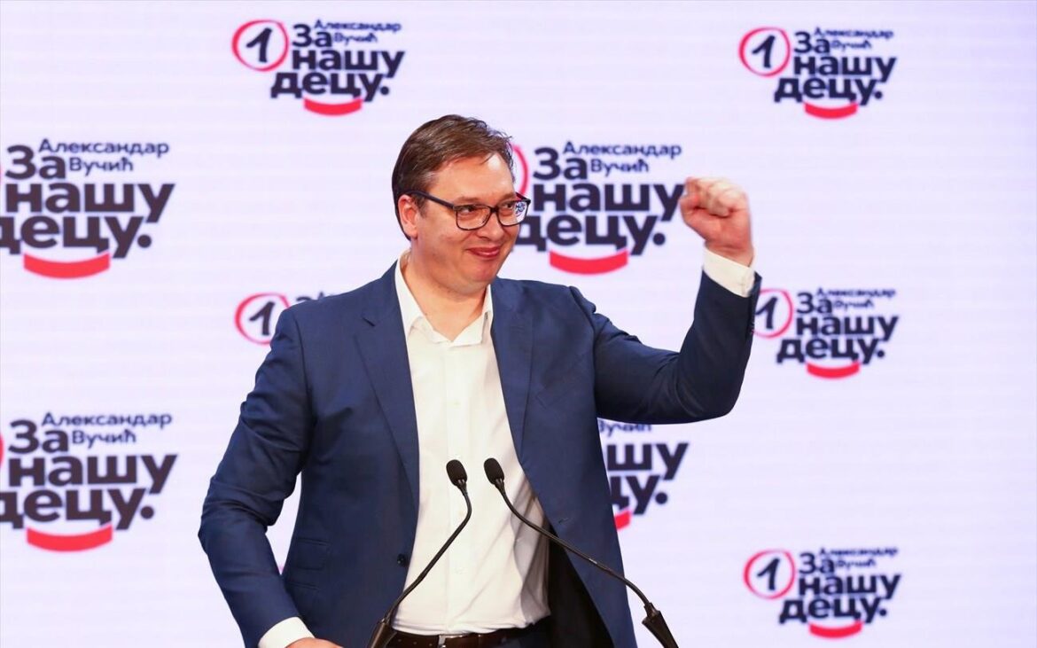 Ο Βούτσιτς ανακοίνωσε τη νίκη του συνασπισμού του