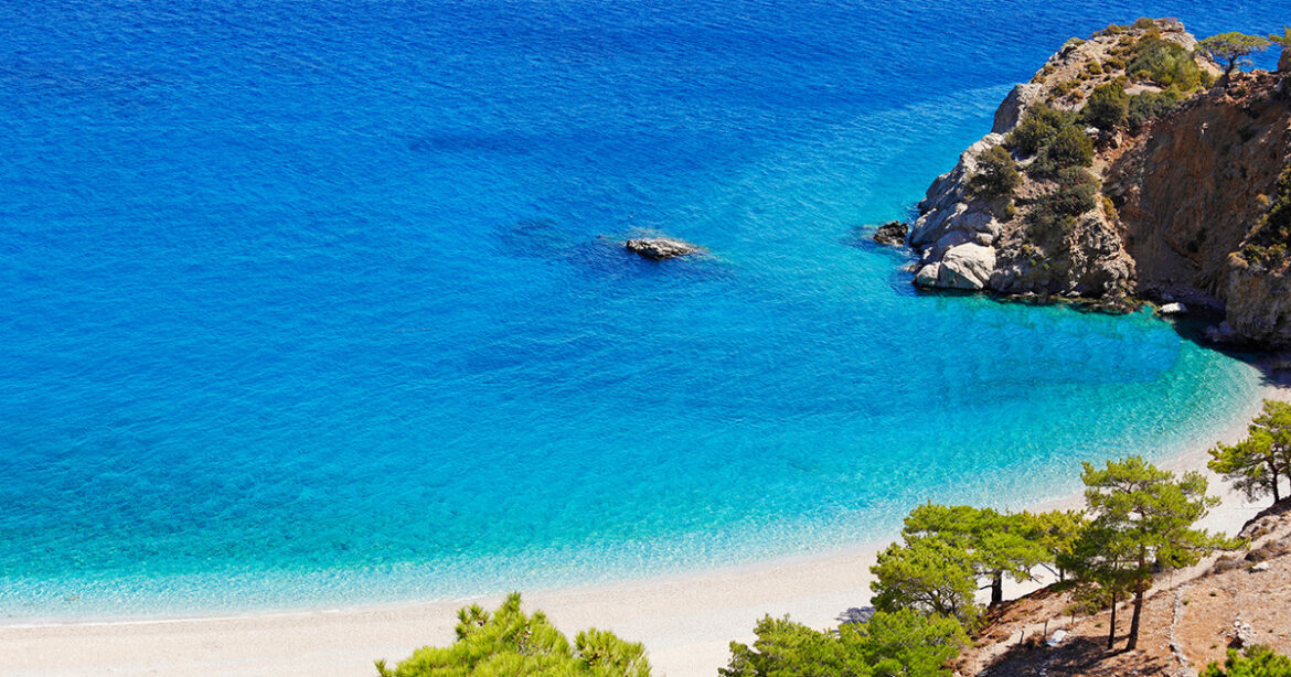 Άπελλα: Η παραλία στην οποία υποκλίνονται όλοι