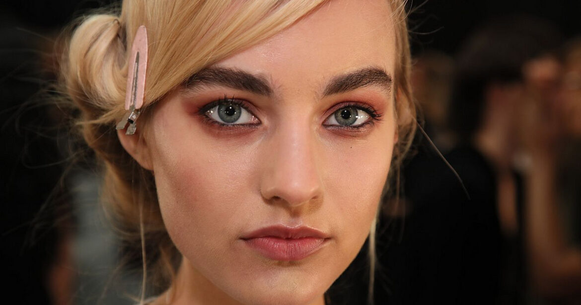 Aναρωτιέστε τι σχήμα έχει το πρόσωπό σας; Mε αυτόν τον εύκολο τρόπο θα το μάθετε