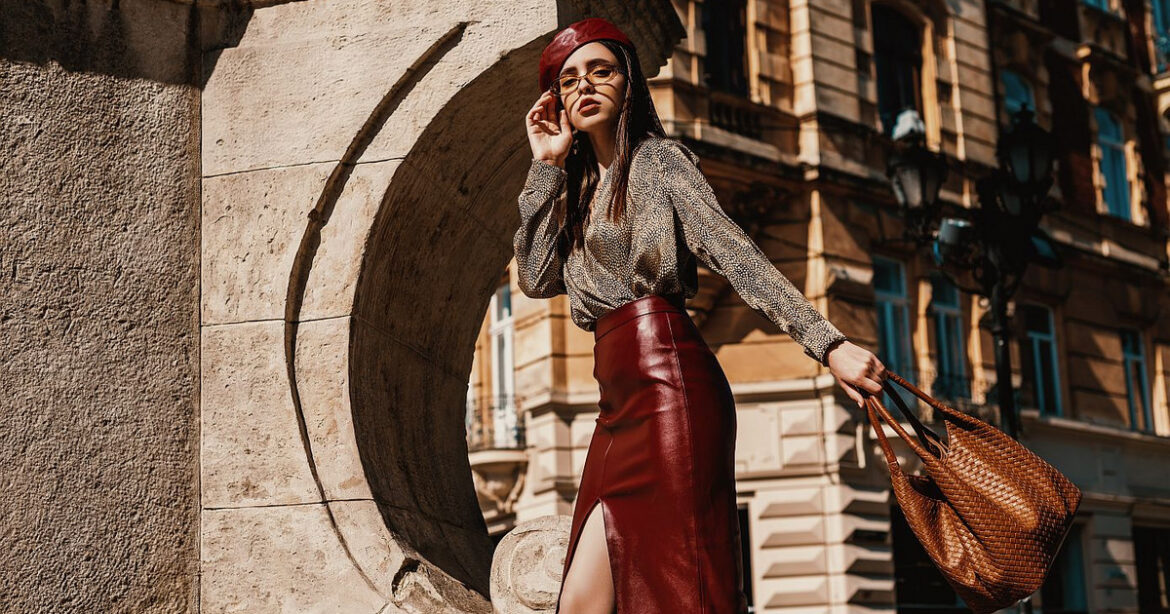 Slouchy Bag: Η everyday τσάντα που θα φορέσεις μέχρι να «λιώσει»