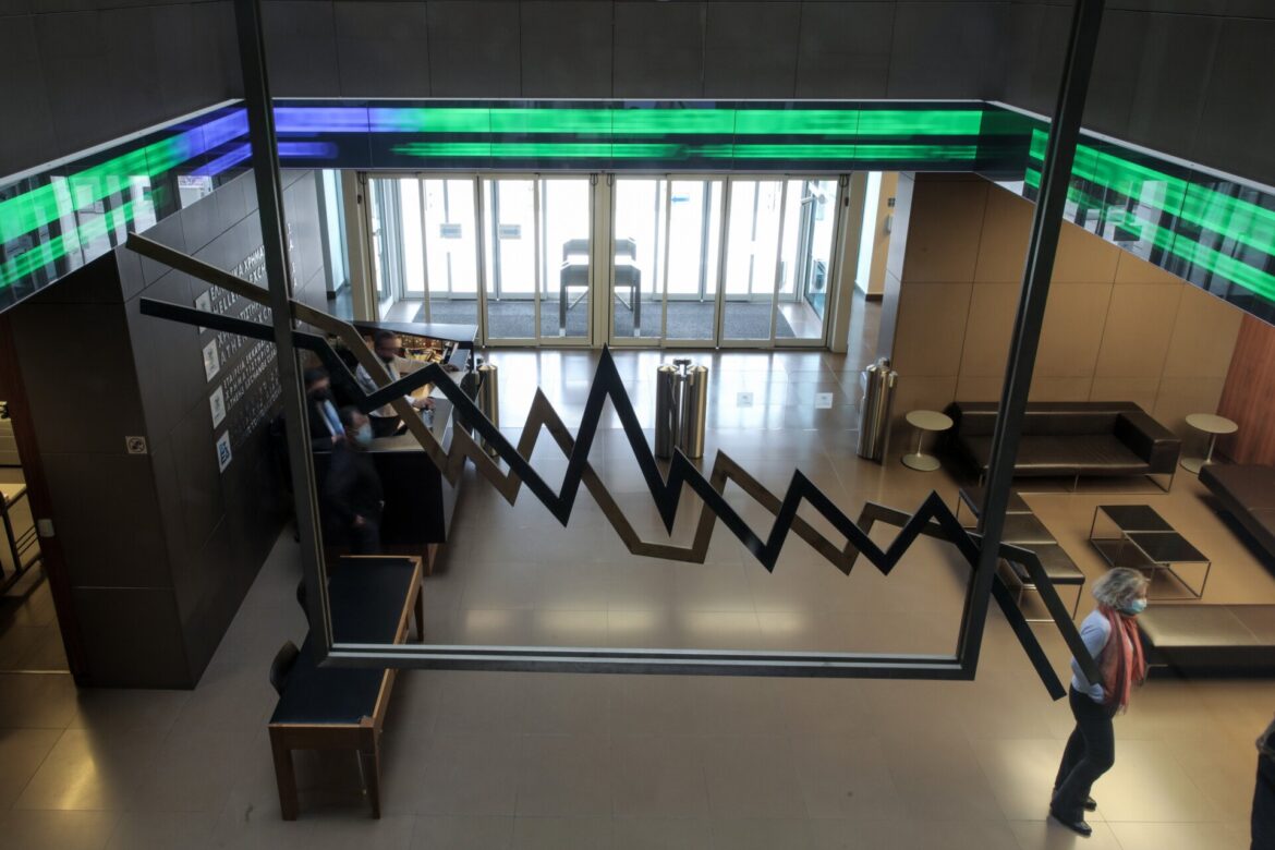 Η «χαμένη» Alpha Bank και το μπουστάρισμα της ΔΕΘ στις δύο ασφαλιστικές